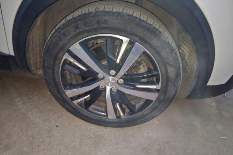 Used Peugeot 5008 2017 350THP 7-Seater Elite Edition Right Front Wheel Hub