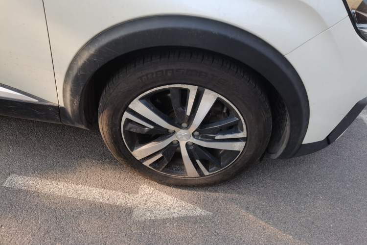 Used Peugeot 5008 2017 380THP 7-Seater Elite Edition Right Front Wheel Hub