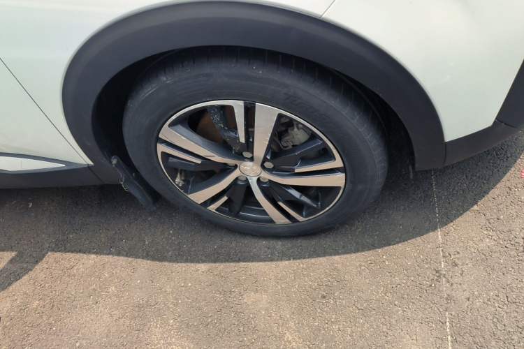 Used Peugeot 5008 2017 380THP 7-Seater Boundary-Free Edition Right Front Wheel Hub