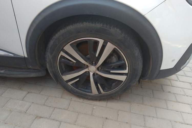 Used Peugeot 5008 2017 380THP 7-Seater Elite Edition Right Front Wheel Hub