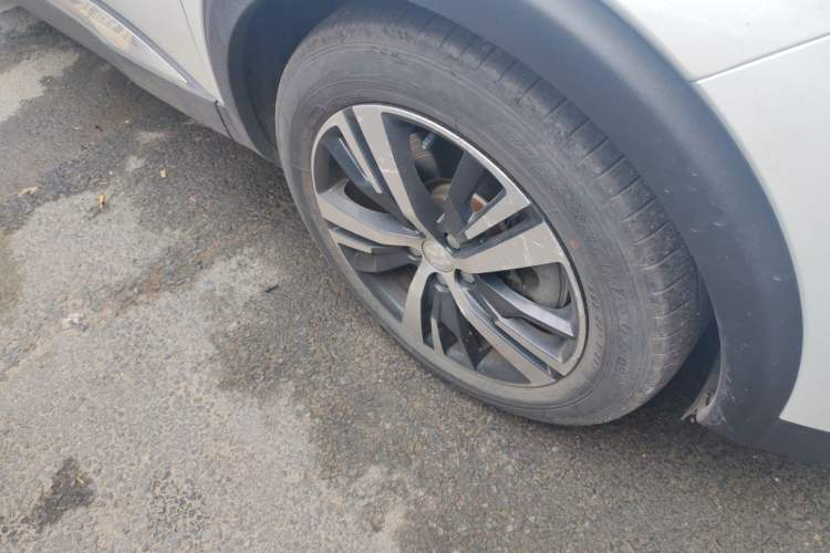 Used Peugeot 5008 2017 380THP 7-Seater Elite Edition Right Front Wheel Hub