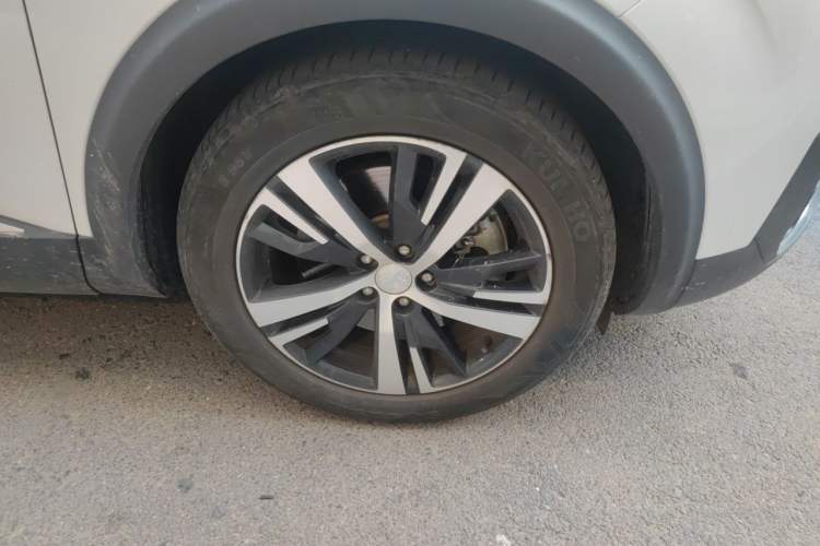 Used Peugeot 5008 2017 380THP 7-Seater Elite Edition Right Front Wheel Hub