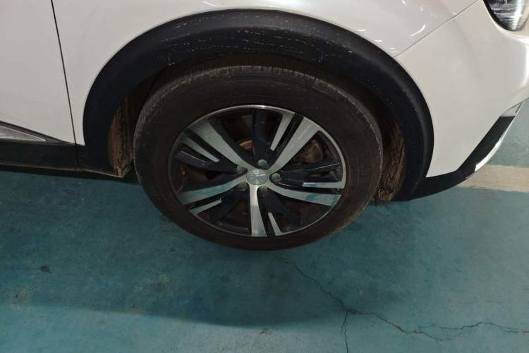 Used Peugeot 5008 2017 350THP 7-Seater Elite Edition Right Front Wheel Hub