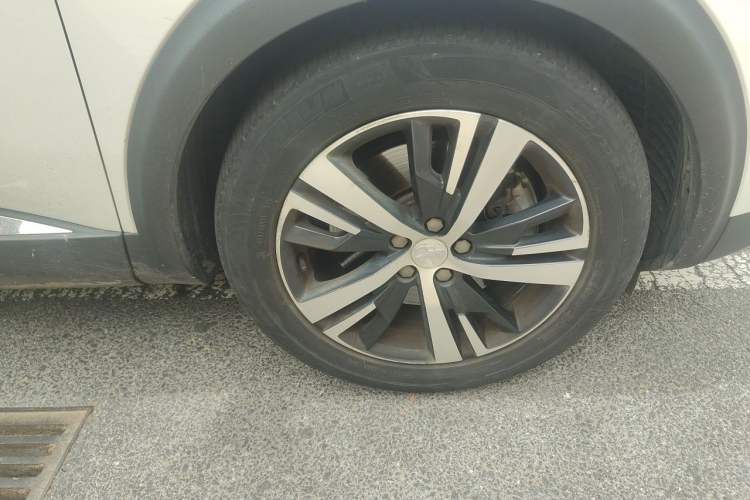 Used Peugeot 5008 2017 380THP 7-Seater Elite Edition Right Front Wheel Hub