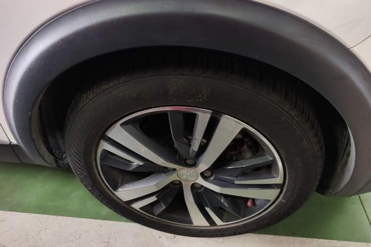 Used Peugeot 5008 2017 350THP 7-Seater Elite Edition Right Front Wheel Hub