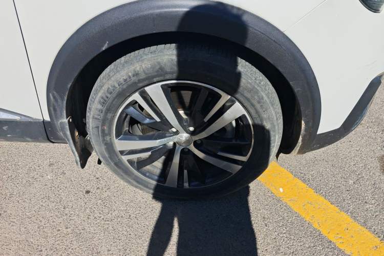 Used Peugeot 5008 2017 380THP 7-Seater Elite Edition Right Front Wheel Hub