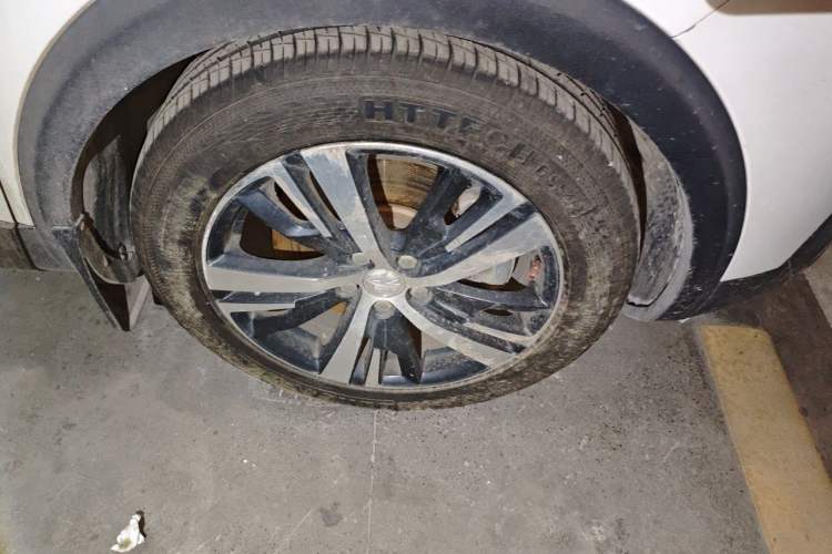 Used Peugeot 5008 2017 380THP 7-Seater Elite Edition Right Front Wheel Hub