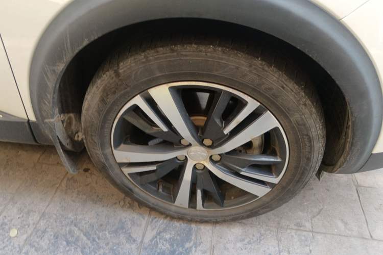Used Peugeot 5008 2017 380THP 7-Seater Boundary-Free Edition Right Front Wheel Hub