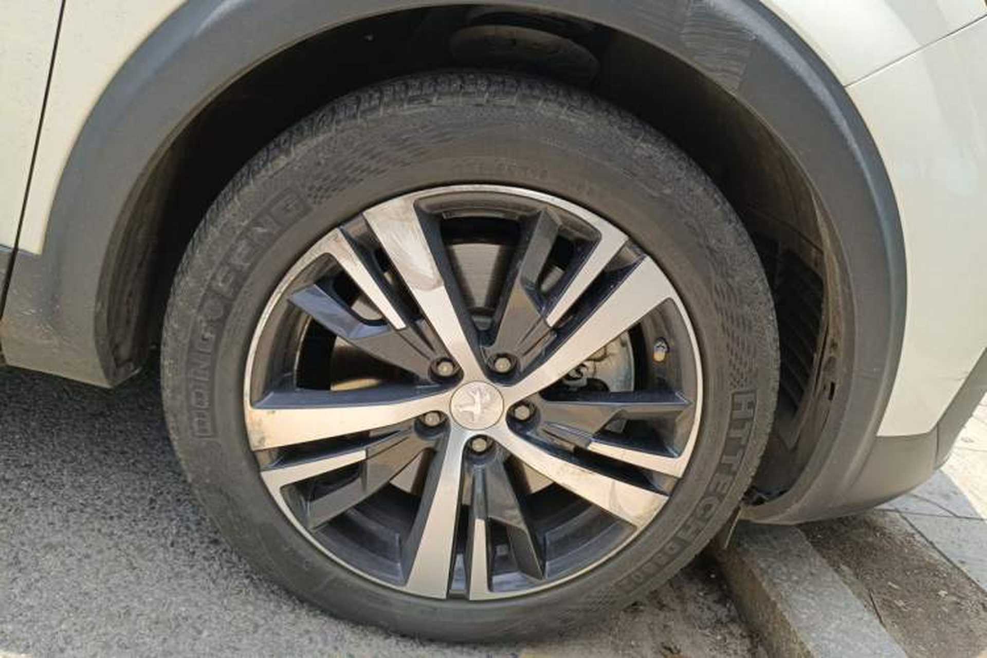 Used Peugeot 5008 2017 380THP 7-Seater Boundary-Free Edition Right Front Wheel Hub