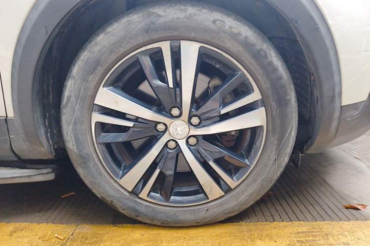 Used Peugeot 5008 2017 380THP 7-Seater Elite Edition Right Front Wheel Hub