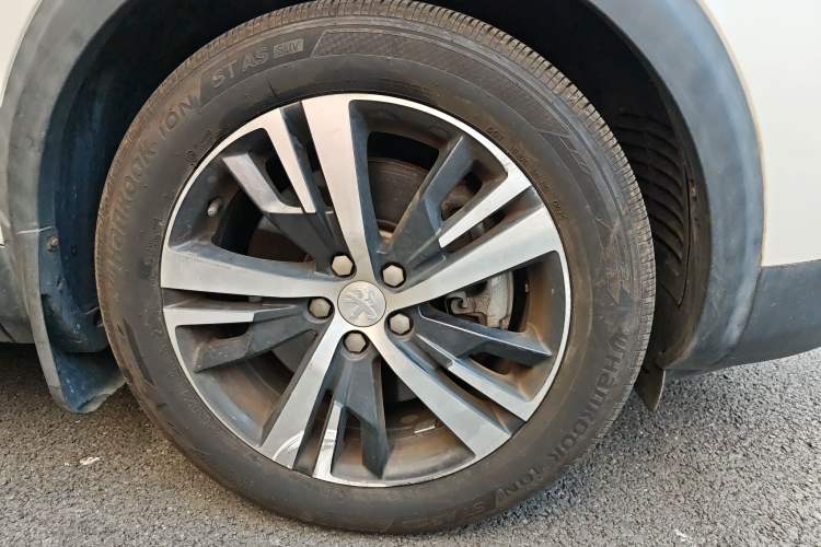 Used Peugeot 5008 2017 350THP 7-Seater Elite Edition Right Front Wheel Hub