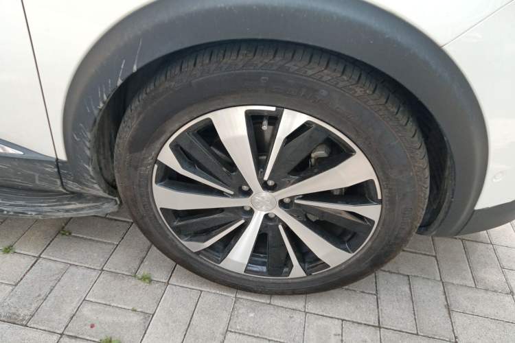 Used Peugeot 5008 2017 380THP 7-Seater Luxury GT Edition Right Front Wheel Hub