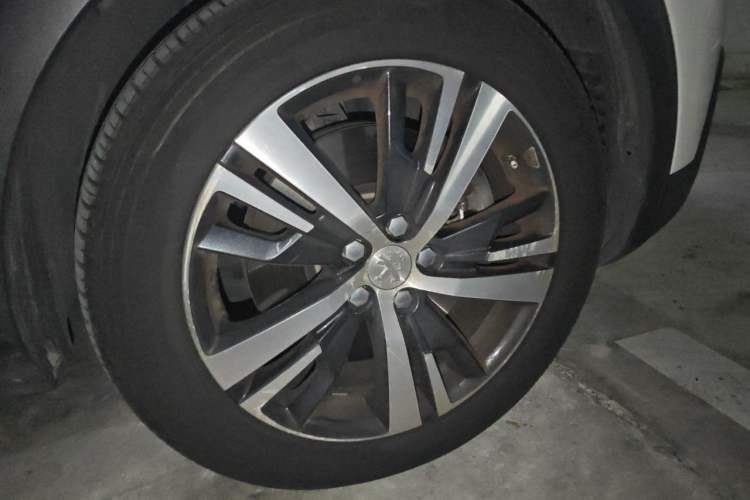 Used Peugeot 5008 2017 380THP 7-Seater Elite Edition Right Front Wheel Hub