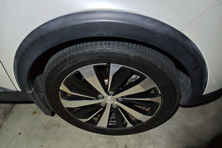 Used Peugeot 5008 2017 380THP 7-Seater Luxury GT Edition Right Front Wheel Hub