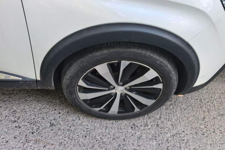 Used Peugeot 5008 2017 380THP 7-Seater Luxury GT Edition Right Front Wheel Hub