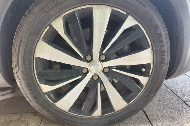 Used Peugeot 5008 2017 380THP 7-Seater Luxury Edition Right Front Wheel Hub