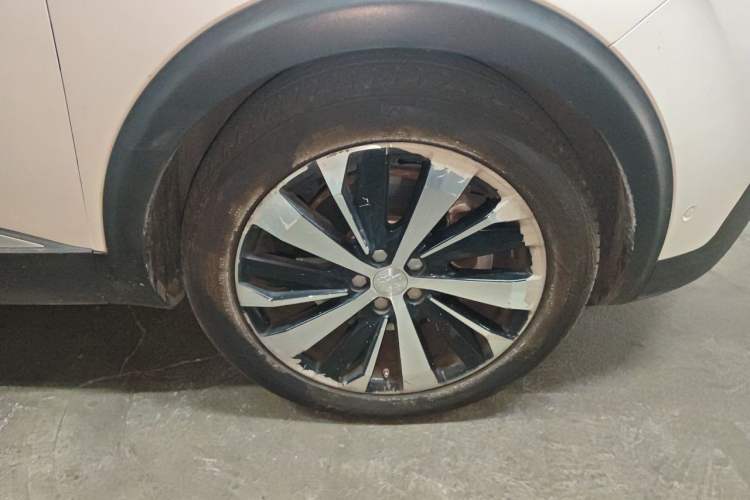 Used Peugeot 5008 2017 380THP 7-Seater Luxury GT Edition Right Front Wheel Hub