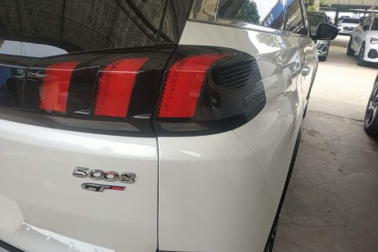 Used Peugeot 5008 2017 380THP 7-Seater Luxury GT Edition Right Rear Taillight