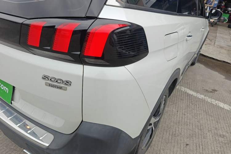 Used Peugeot 5008 2017 350THP 7-Seater Elite Edition Right Rear Taillight