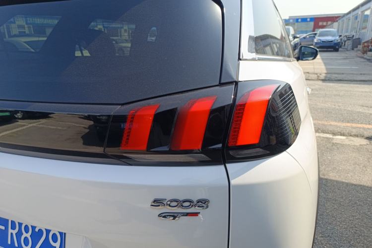 Used Peugeot 5008 2017 380THP 7-Seater Luxury GT Edition Right Rear Taillight