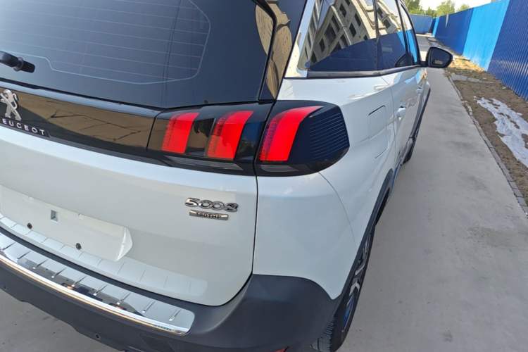 Used Peugeot 5008 2017 380THP 7-Seater Elite Edition Right Rear Taillight