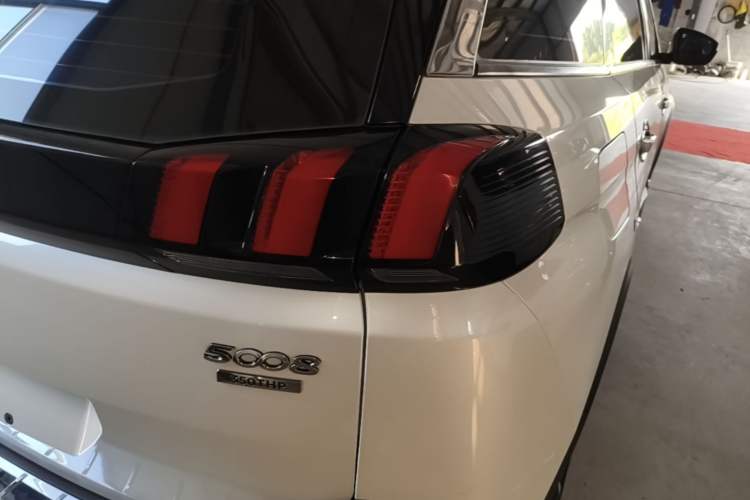 Used Peugeot 5008 2017 350THP 7-Seater Elite Edition Right Rear Taillight