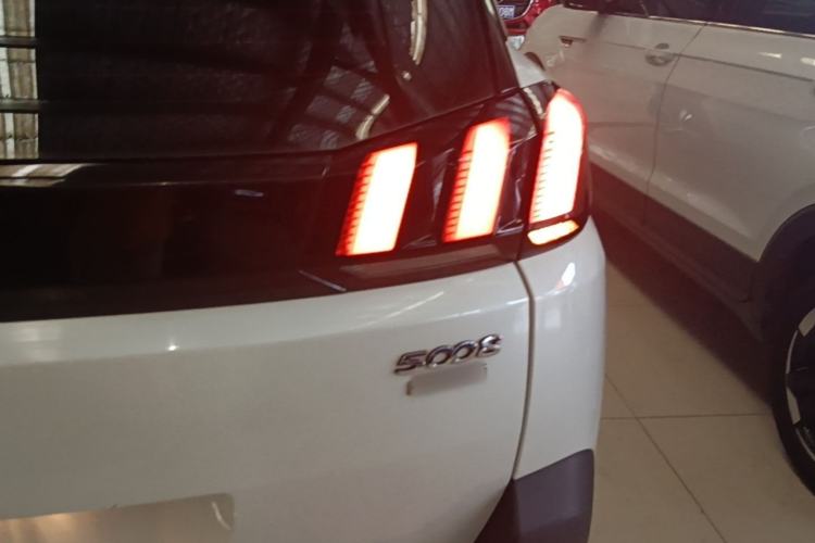 Used Peugeot 5008 2017 350THP 5-Seat Elite Edition Right Rear Taillight