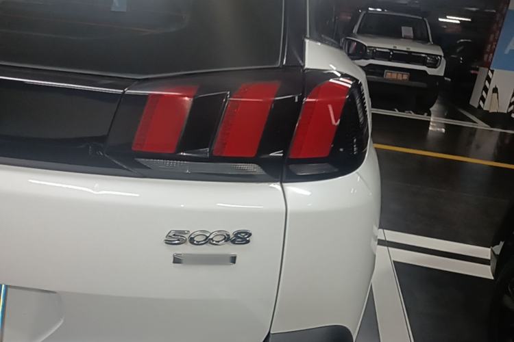 Used Peugeot 5008 2017 350THP 7-Seater Elite Edition Right Rear Taillight
