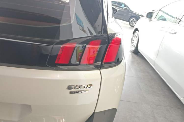Used Peugeot 5008 2017 350THP 5-Seat Elite Edition Right Rear Taillight