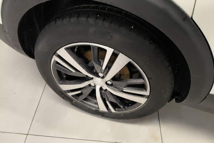 Used Peugeot 5008 2017 350THP 5-Seat Elite Edition Right Rear Wheel Hub