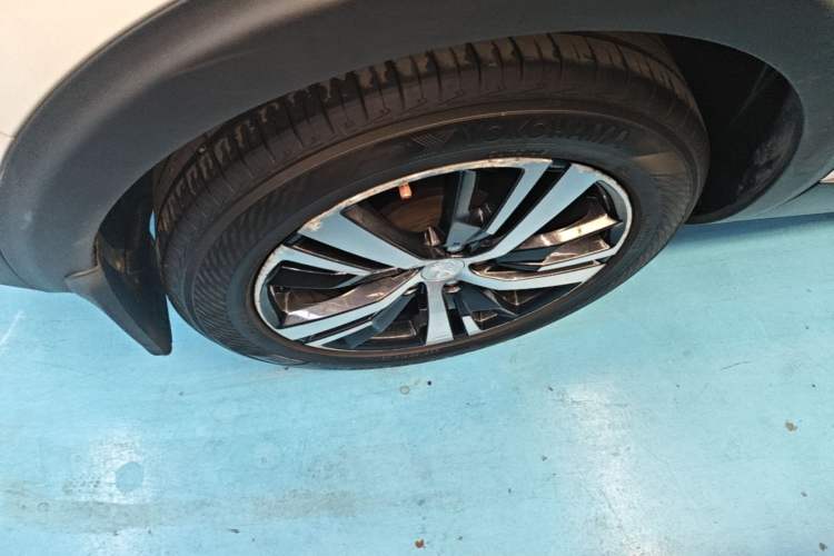 Used Peugeot 5008 2017 380THP 7-Seater Elite Edition Right Rear Wheel Hub