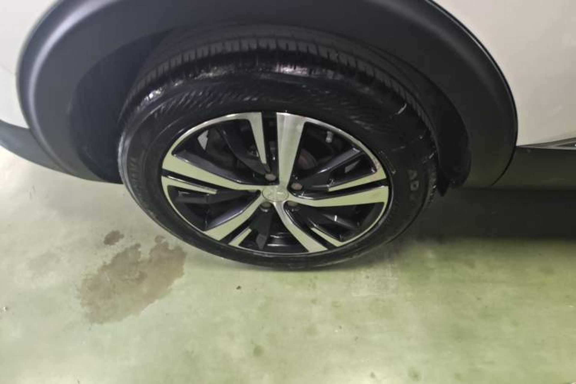 Used Peugeot 5008 2017 350THP 7-Seater Elite Edition Right Rear Wheel Hub