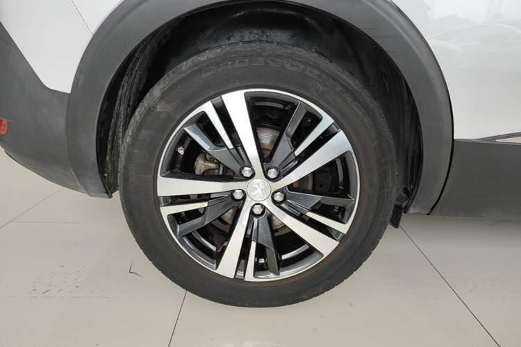 Used Peugeot 5008 2017 350THP 7-Seater Elite Edition Right Rear Wheel Hub