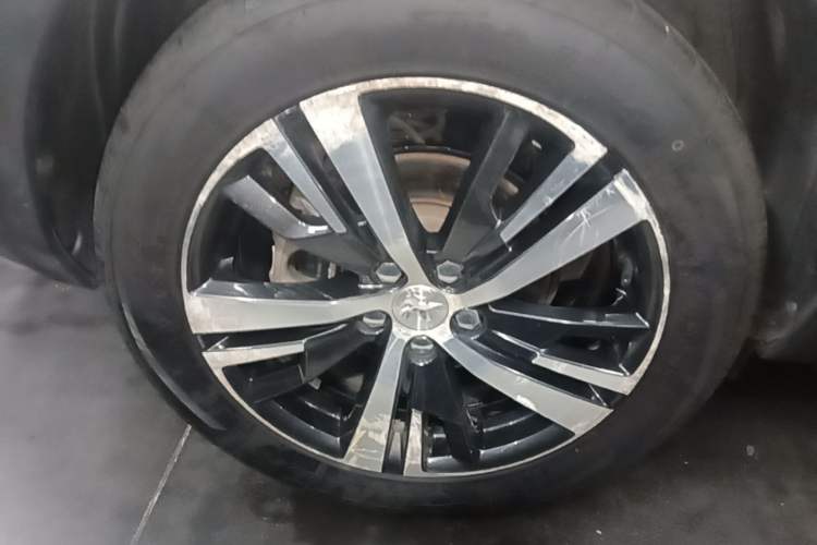Used Peugeot 5008 2017 350THP 7-Seater Elite Edition Right Rear Wheel Hub