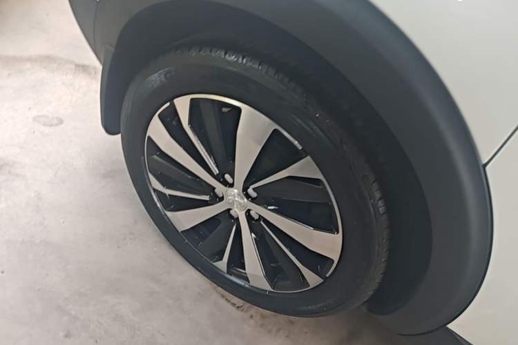 Used Peugeot 5008 2017 380THP 7-Seater Luxury GT Edition Right Rear Wheel Hub