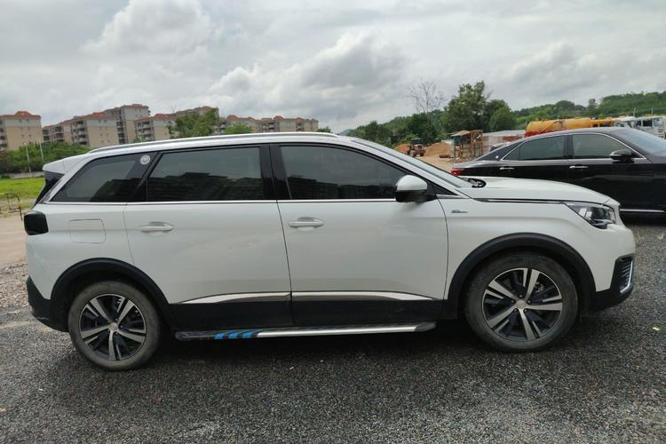 Used Peugeot 5008 2017 350THP 7-Seater Elite Edition Right Side