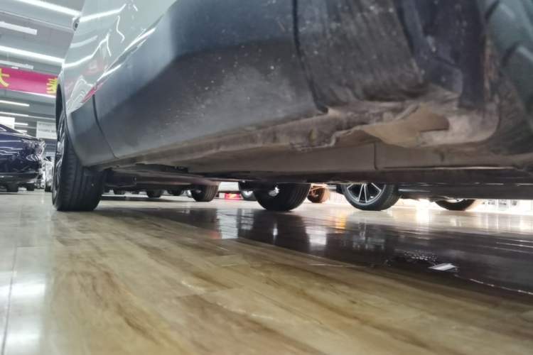 Used Peugeot 5008 2017 380THP 5-Seater Elite Edition Right Side Sill