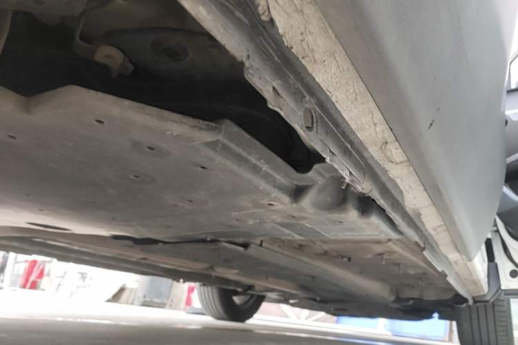 Used Peugeot 5008 2017 350THP 7-Seater Elite Edition Right Side Sill