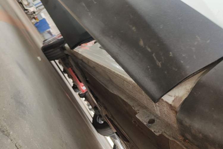 Used Peugeot 5008 2017 380THP 5-Seater Elite Edition Right Side Sill