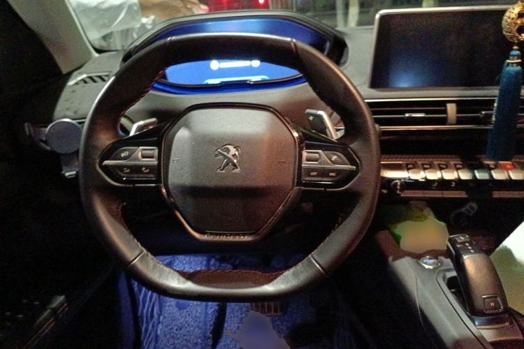 Used Peugeot 5008 2017 350THP 7-Seater Elite Edition Steering Wheel