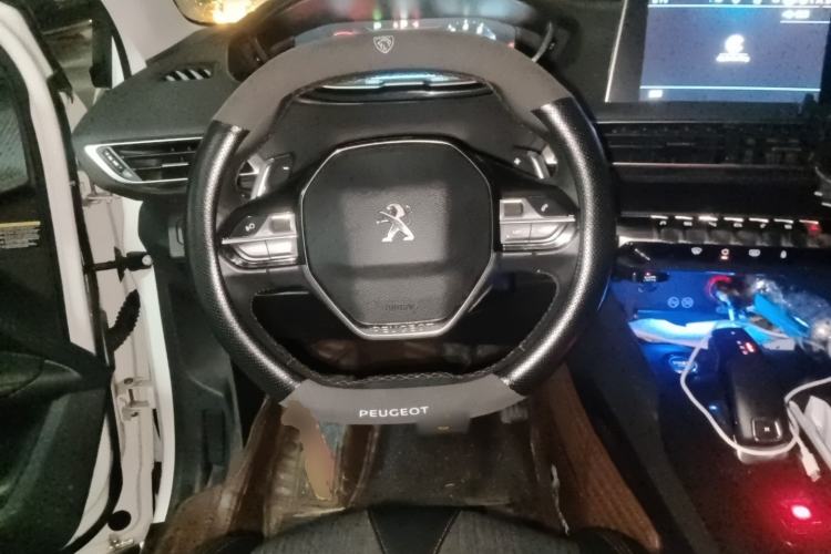 Used Peugeot 5008 2017 380THP 7-Seater Elite Edition Steering Wheel