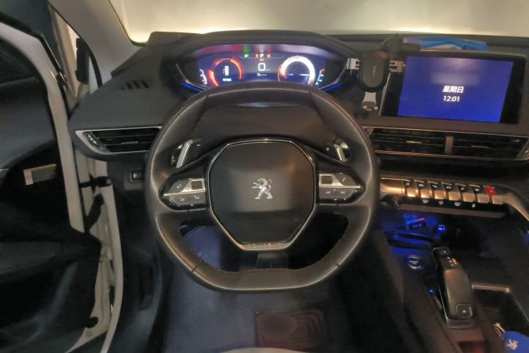 Used Peugeot 5008 2017 350THP 7-Seater Elite Edition Steering Wheel