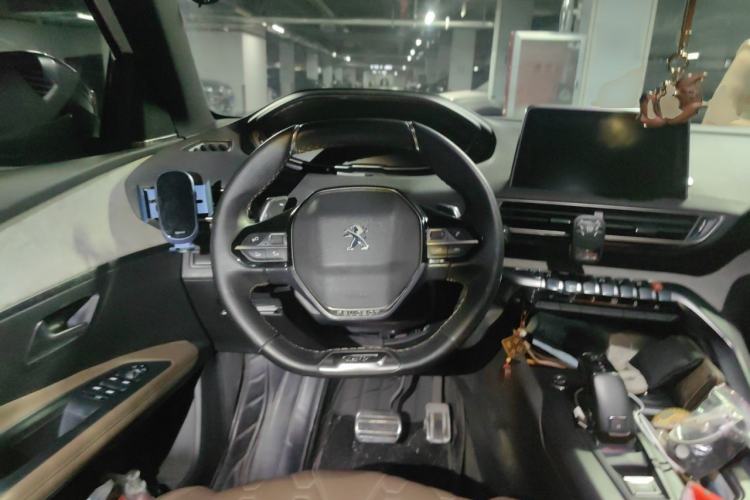 Used Peugeot 5008 2017 380THP 7-Seater Luxury GT Edition Steering Wheel