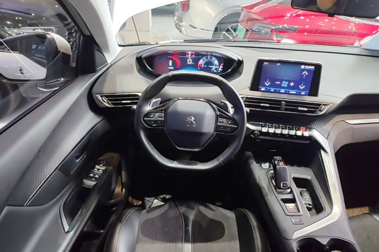 Used Peugeot 5008 2017 380THP 7-Seater Elite Edition Steering Wheel