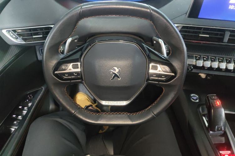 Used Peugeot 5008 2017 380THP 7-Seater Elite Edition Steering Wheel