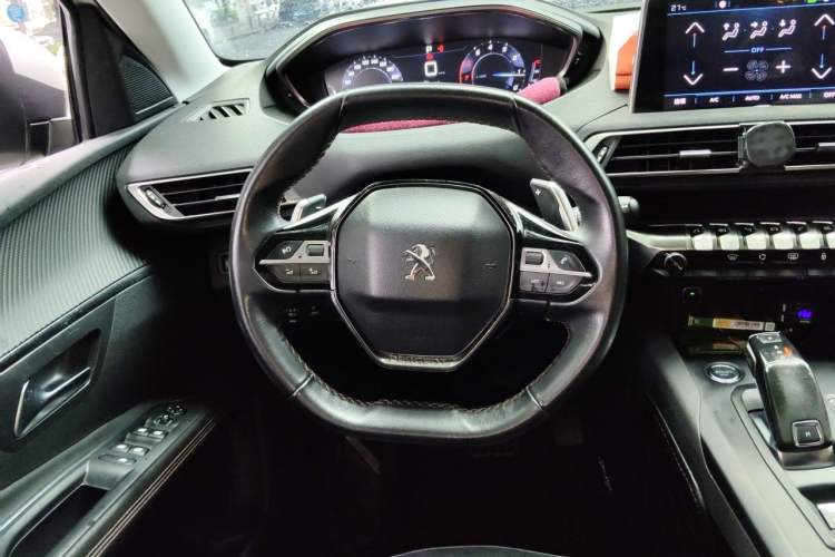 Used Peugeot 5008 2017 380THP 7-Seater Elite Edition Steering Wheel