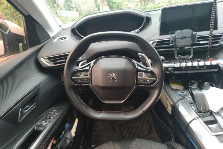 Used Peugeot 5008 2017 350THP 7-Seater Elite Edition Steering Wheel