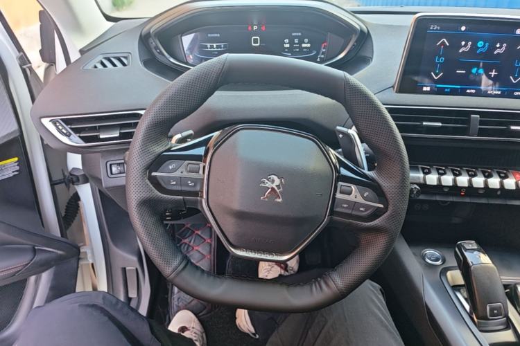 Used Peugeot 5008 2017 380THP 7-Seater Elite Edition Steering Wheel