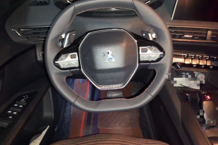 Used Peugeot 5008 2017 350THP 7-Seater Elite Edition Steering Wheel