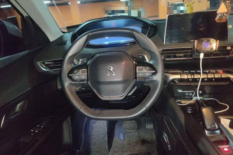Used Peugeot 5008 2017 350THP 7-Seater Elite Edition Steering Wheel
